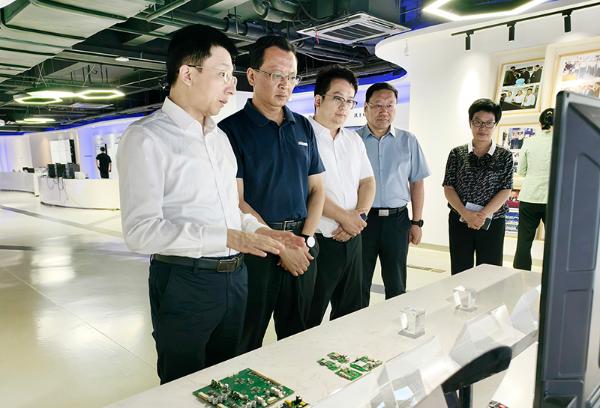 蔣曦率隊赴寧波上海招商考察