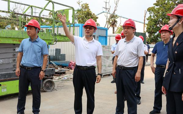 汪華東調研老電廠片區二期項目規劃編制工作